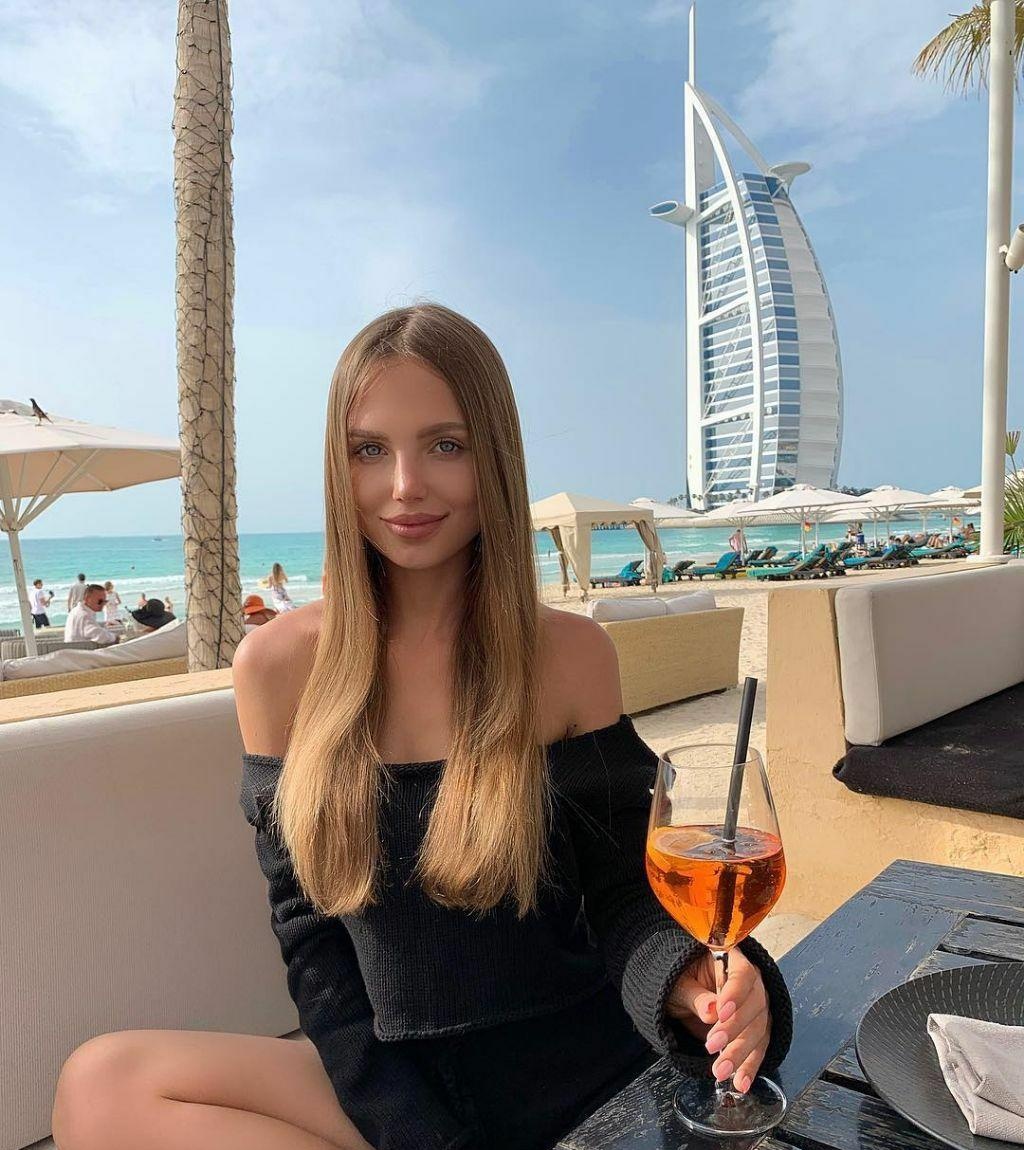 Софья привлекальеная девушка из Петропавловска-камчатского цена от 3000 руб