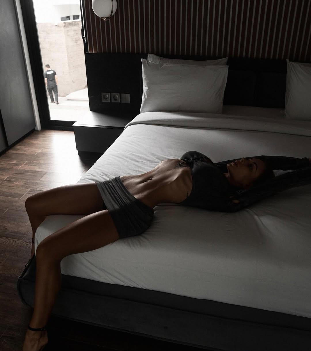 Виктория привлекальеная девушка из Петропавловска-камчатского цена от 10000 руб