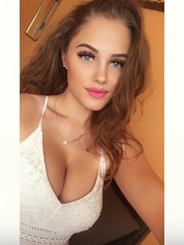 Роксана привлекательная девушка из Петропавловска-камчатского цена от 4000 руб