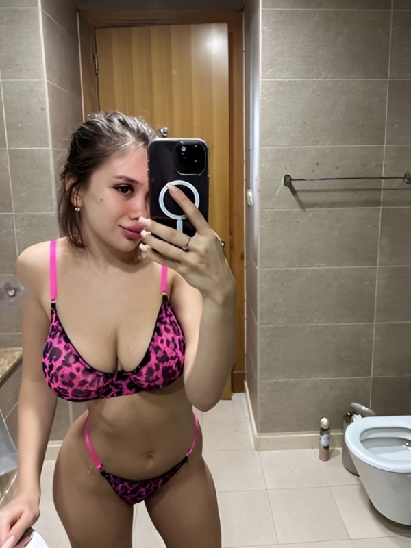 Ярославна привлекательная девушка из Петропавловска-камчатского цена от 3000 руб