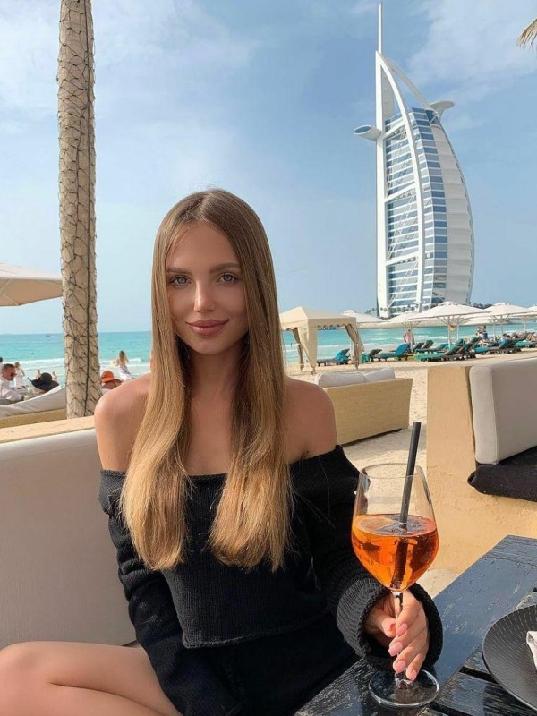 Софья привлекательная девушка из Петропавловска-камчатского цена от 3000 руб