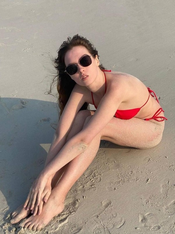 Оля привлекательная девушка из Петропавловска-камчатского цена от 7000 руб